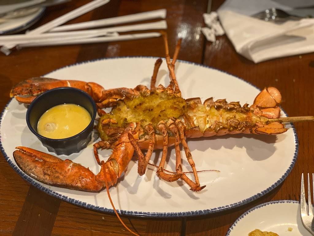 Red Lobster | restaurant | 333 S. Towne East Mall Drive, Wichita, KS 67207, USA | 3166879247 OR +1 316-687-9247