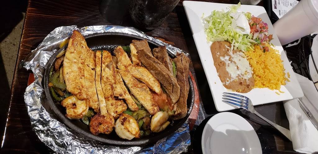 Fronteras "Tapas-Tequila-Wine" | restaurant | 6608 E Broad St, Columbus, OH 43213, USA | 6146942375 OR +1 614-694-2375