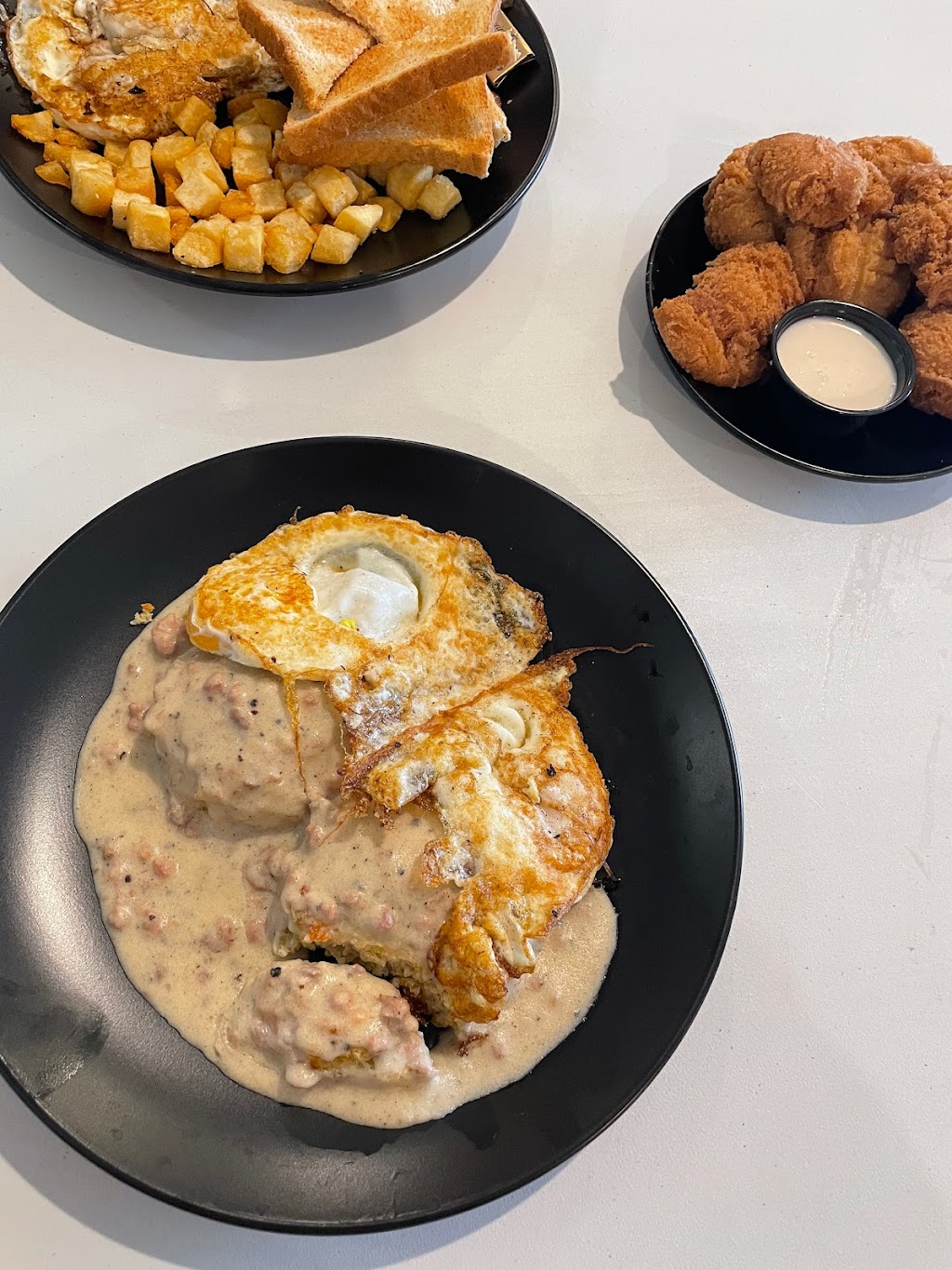 The Farmhouse Kitchen & Catering | restaurant | 9522 N 300 E, Syracuse, IN 46567, USA | 5743371259 OR +1 574-337-1259