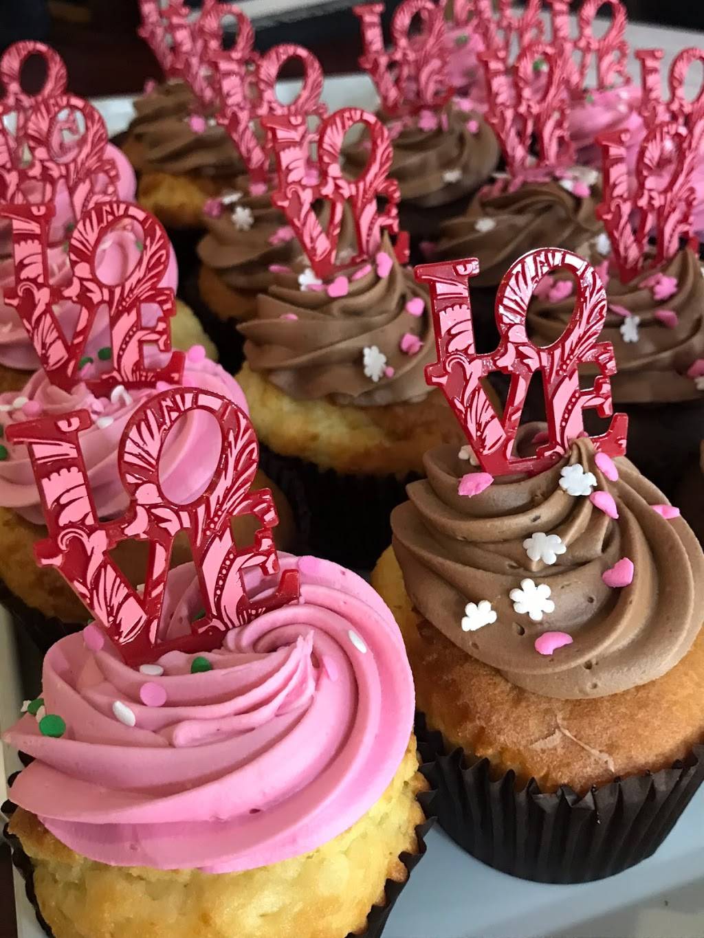 Lillys Cafe & French Bakery | bakery | 71 Arlington St, Watertown, MA 02742, USA | 6179262312 OR +1 617-926-2312