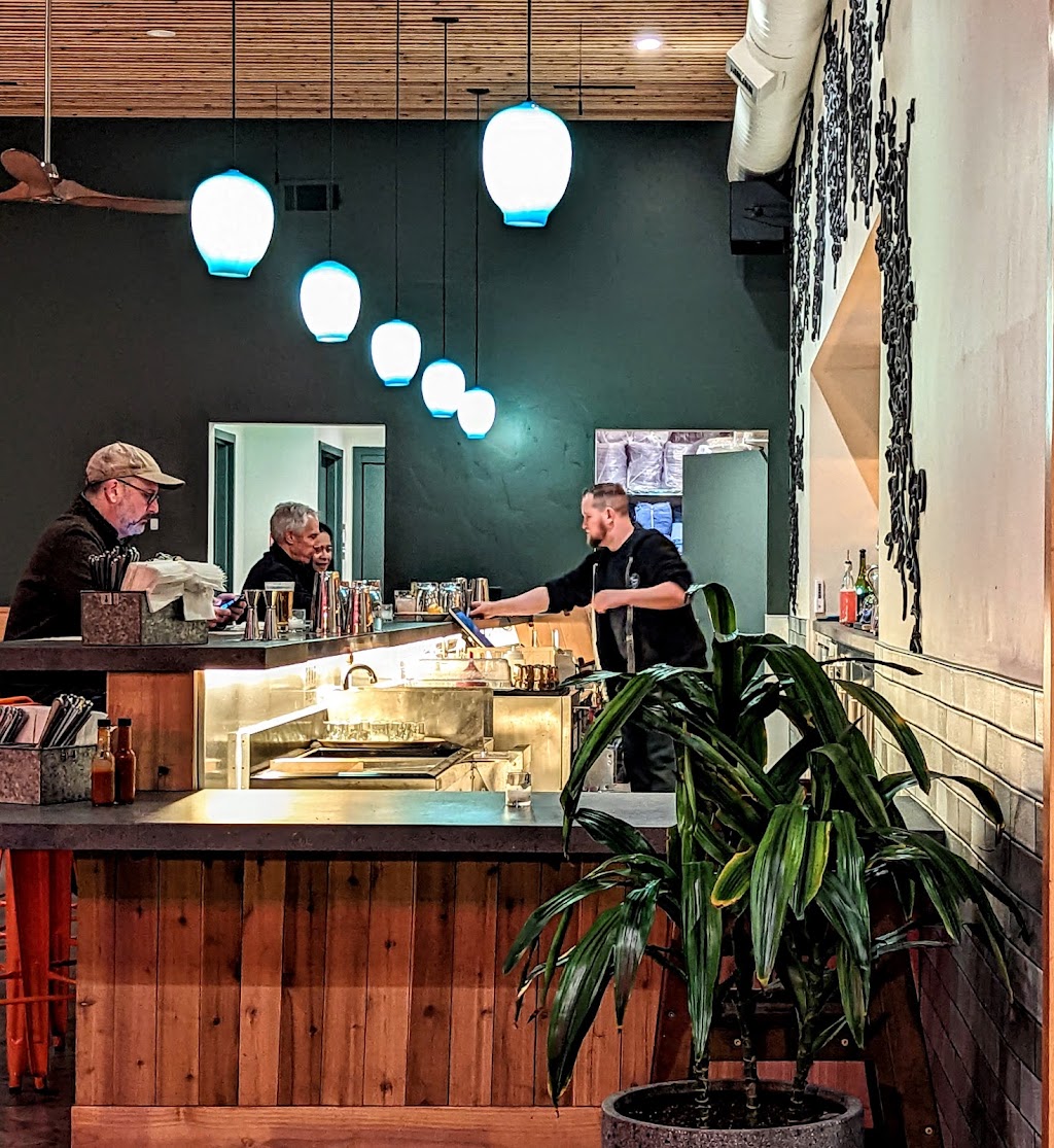 Comal Next Door | restaurant | 550 Grand Ave, Oakland, CA 94610, USA | 5104226625 OR +1 510-422-6625