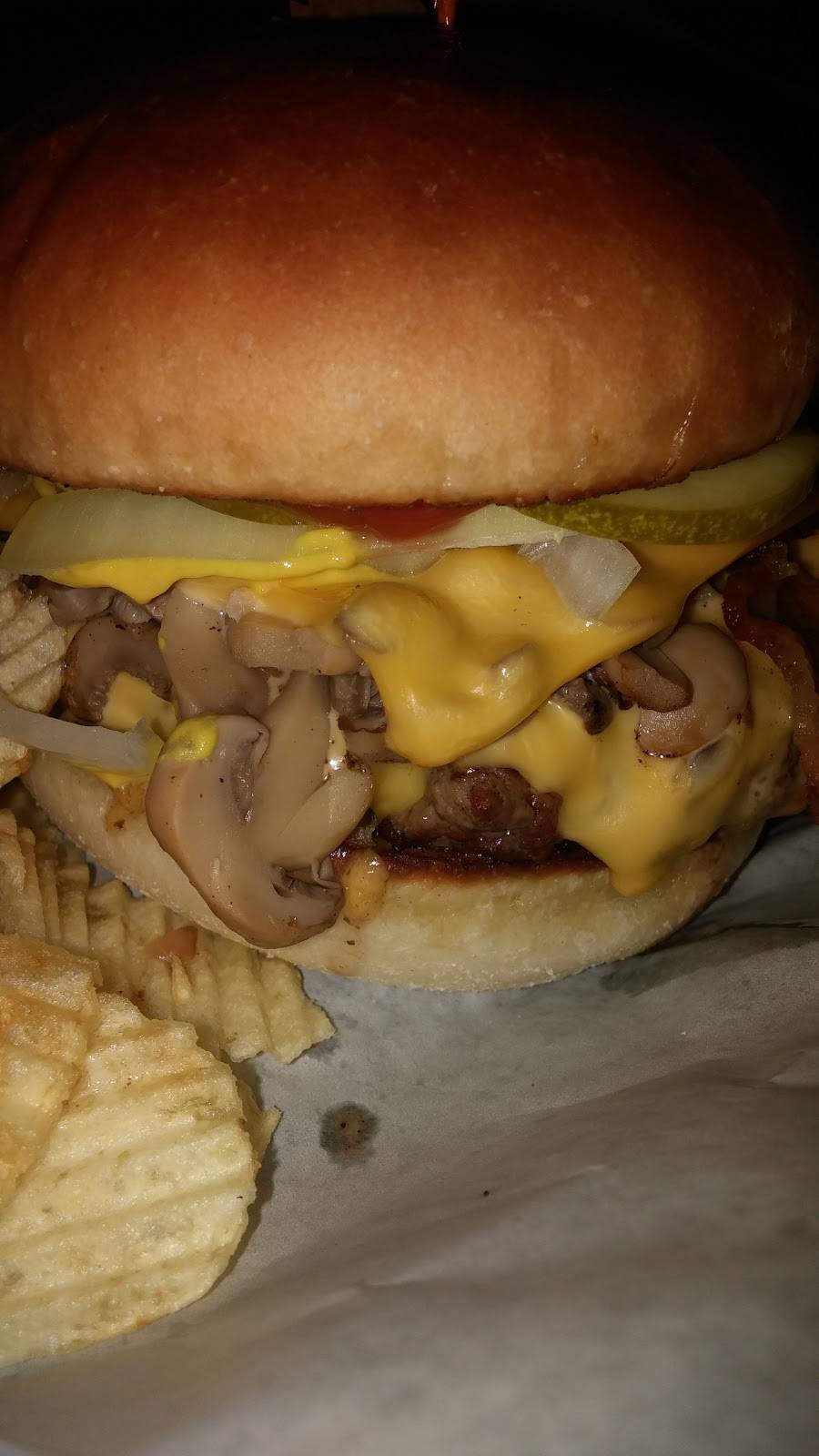 Sneakers | restaurant | 211 E Main St, Lowell, MI 49331, USA | 6168976746 OR +1 616-897-6746