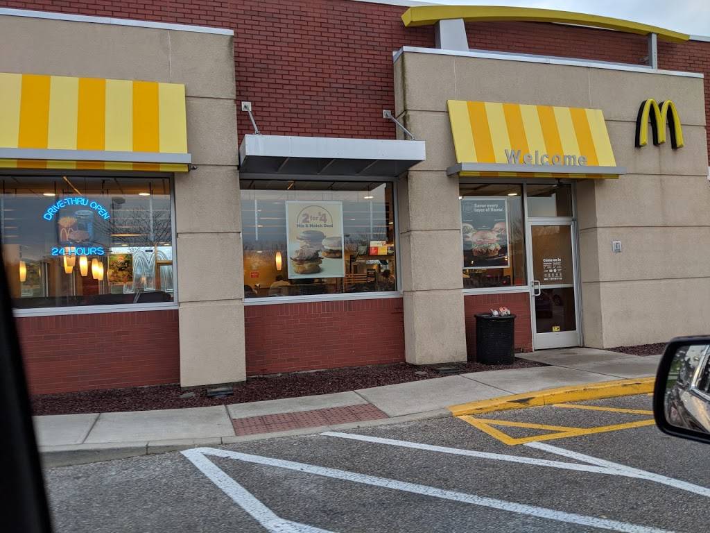 McDonalds | cafe | 2125 York Crossing Dr, York, PA 17408, USA | 7177671381 OR +1 717-767-1381