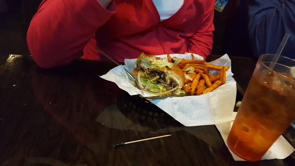 JJs Grill & Chill | restaurant | 5400 Phoenix Ave SUITE 1, Fort Smith, AR 72903, USA | 4794344555 OR +1 479-434-4555