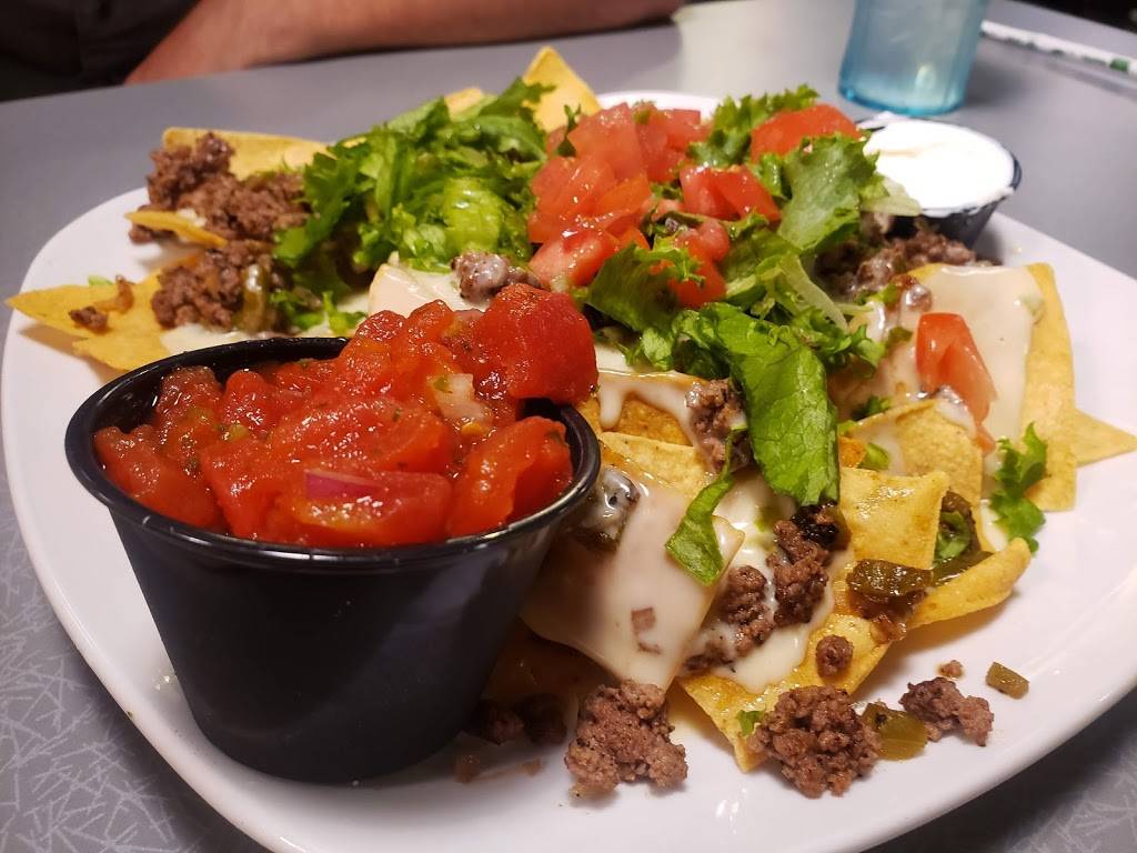 Locos Grill & Pub | restaurant | 3105 E Silver Springs Blvd, Ocala, FL 34470, USA | 3524215769 OR +1 352-421-5769