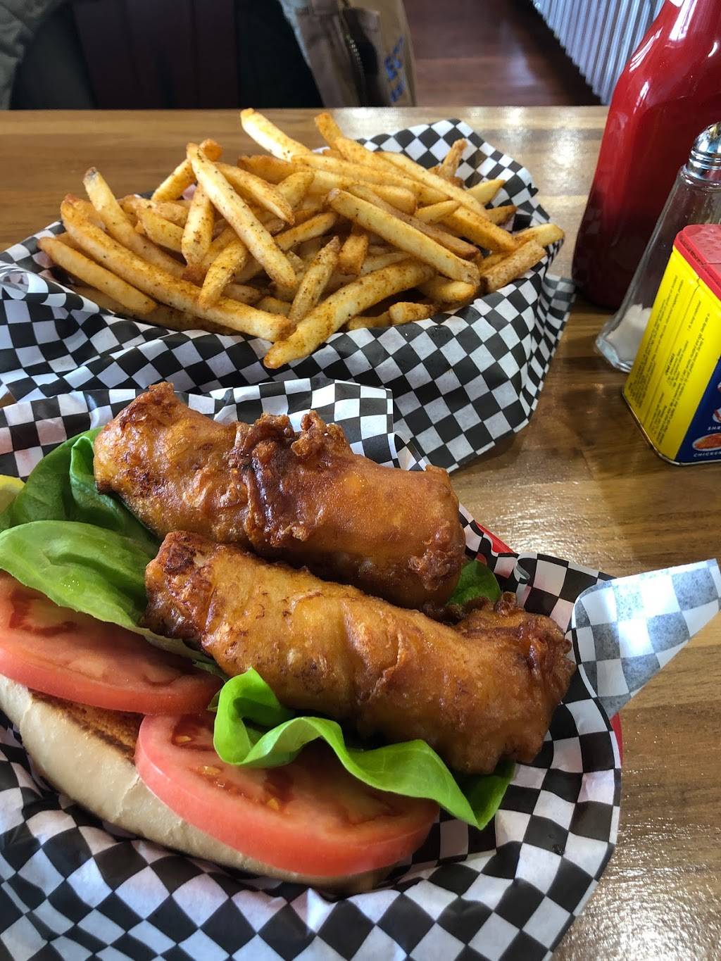 JB Seafood | restaurant | 308 Main St, Myersville, MD 21773, USA | 3012932722 OR +1 301-293-2722