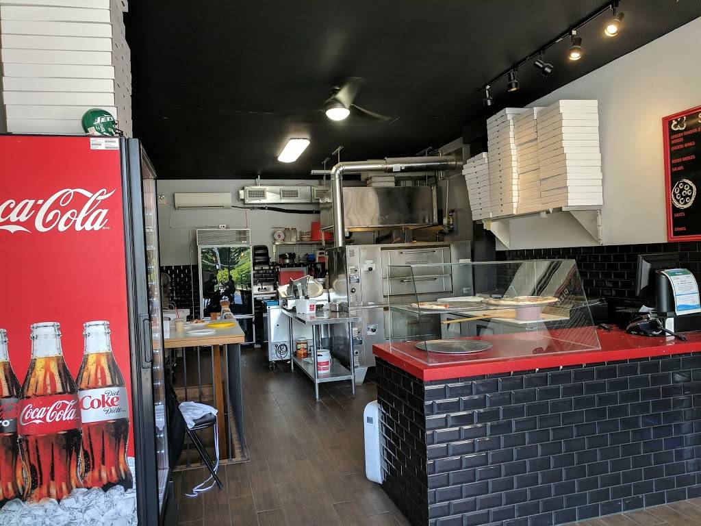 Pizza Nostra | meal takeaway | 362 Lakeshore Rd W, Mississauga, ON L5H 1H3, Canada | 9058913978 OR +1 905-891-3978