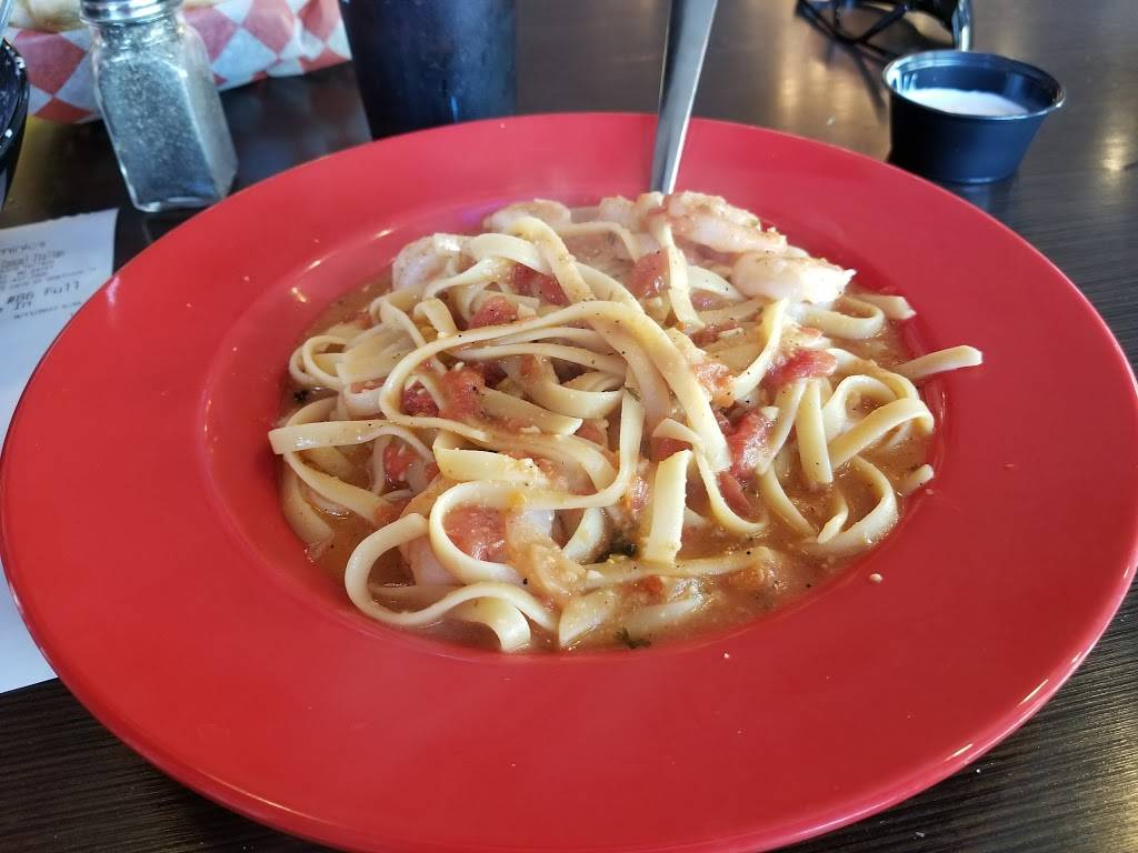 Dominics Casual Italian | restaurant | 6209 NW 63rd Terrace, Kansas City, MO 64151, USA | 8164377200 OR +1 816-437-7200