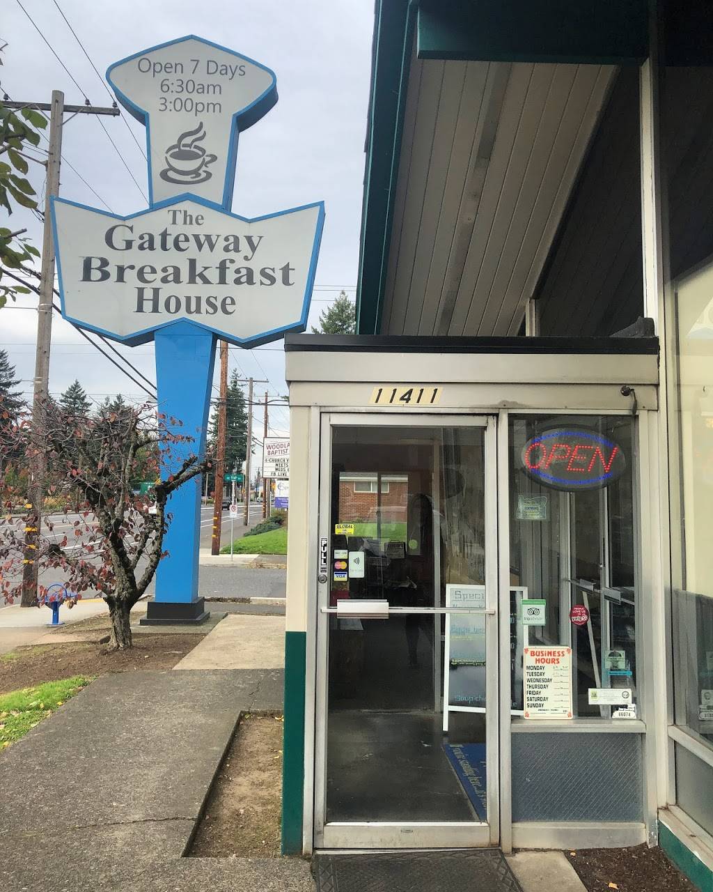 Gateway Breakfast House | restaurant | 11411 NE Halsey St, Portland, OR 97220, USA | 5032566280 OR +1 503-256-6280