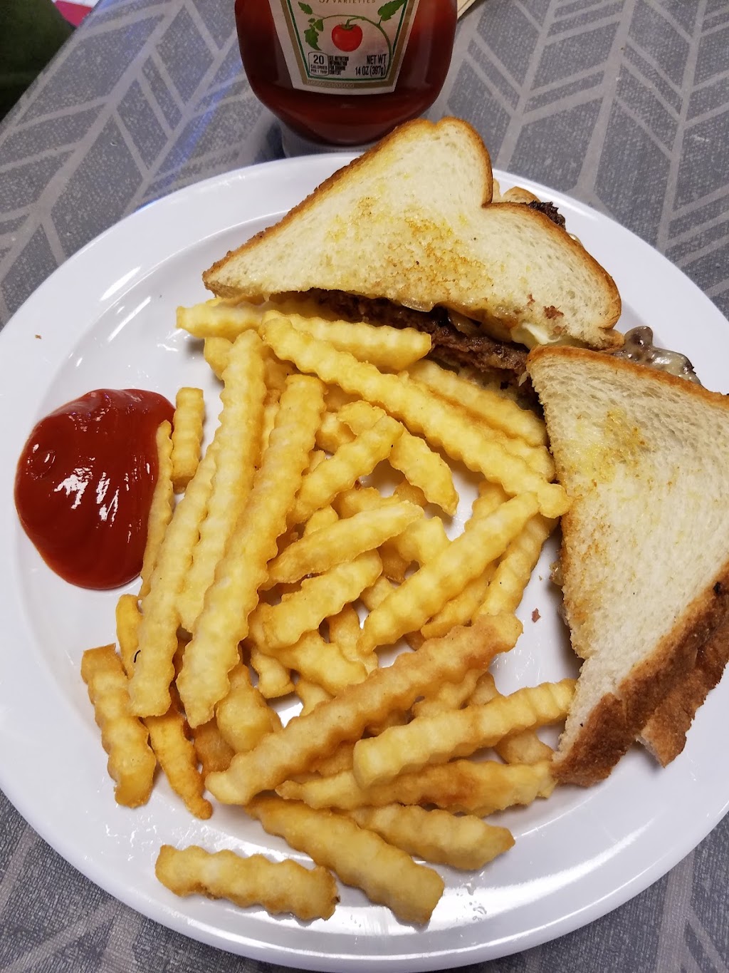 Ruths Kitchen & Bake Shop | restaurant | 1604-B, 1604 Madison St, Shelbyville, TN 37160, USA | 9314924166 OR +1 931-492-4166