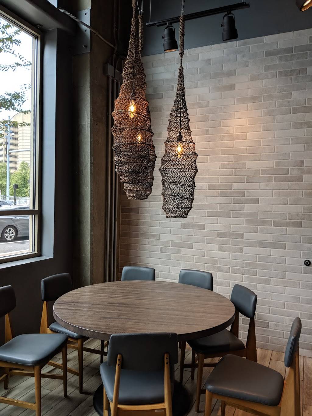 Roti Modern Mediterranean | restaurant | 1211 S Fern St, Arlington, VA 22202, USA | 5712221014 OR +1 571-222-1014