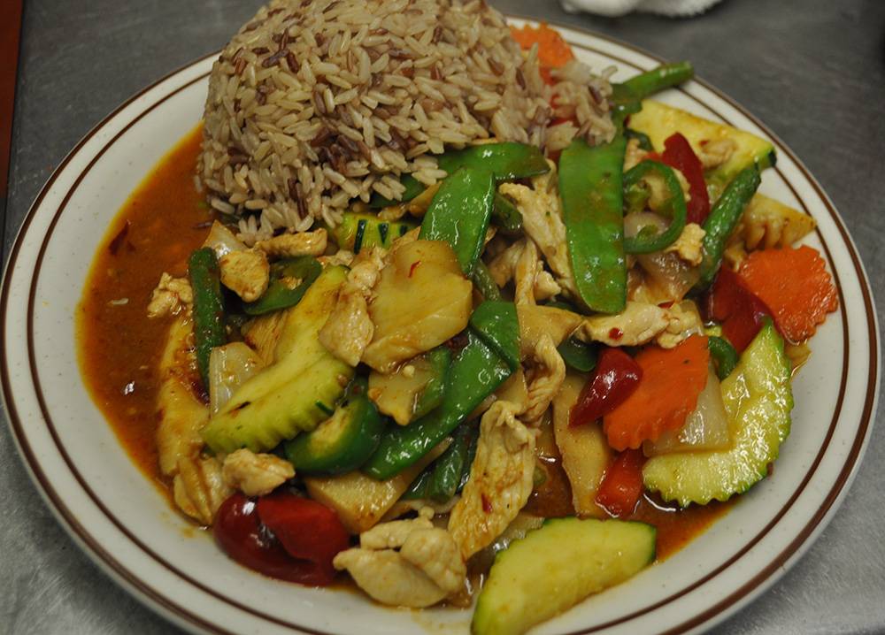 Thai Kitchen | restaurant | 951 W Henderson Ave, Porterville, CA 93257, USA | 5597831640 OR +1 559-783-1640