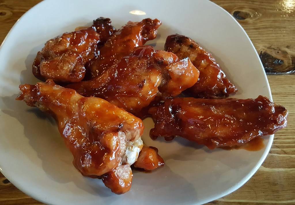 Lincoln And Main Bar Grille | restaurant | 624 N Main St, Urbana, OH 43078, USA | 9375084175 OR +1 937-508-4175