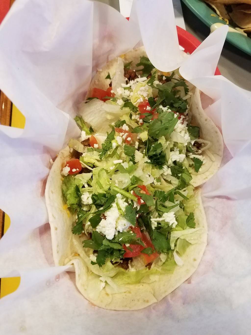 Fuzzys Taco Shop | restaurant | 115 Industrial St, Denton, TX 76201, USA | 9403808226 OR +1 940-380-8226