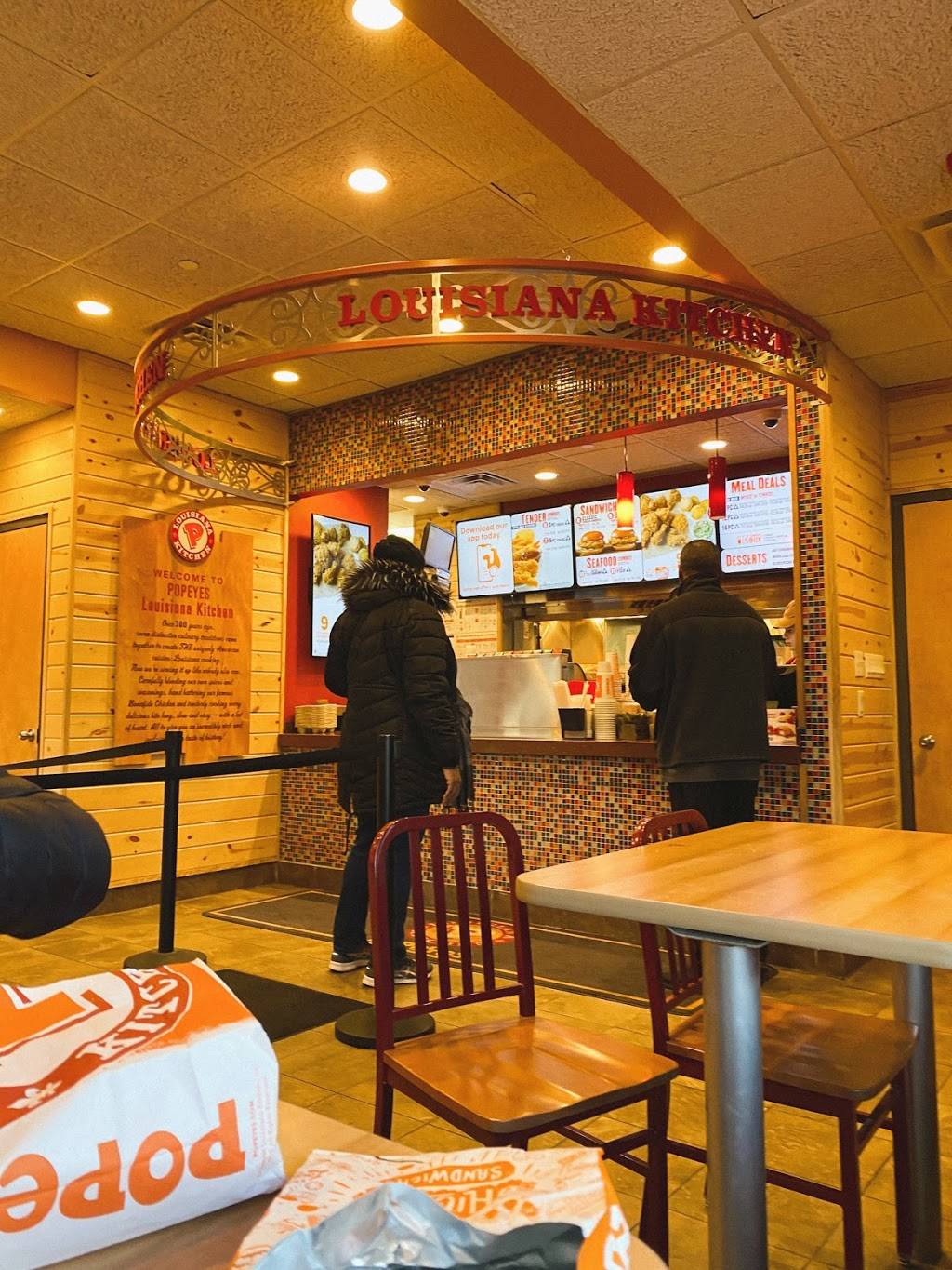 Popeyes Louisiana Kitchen | restaurant | 259 Vandervoort Ave, Brooklyn, NY 11211, USA | 9293376513 OR +1 929-337-6513