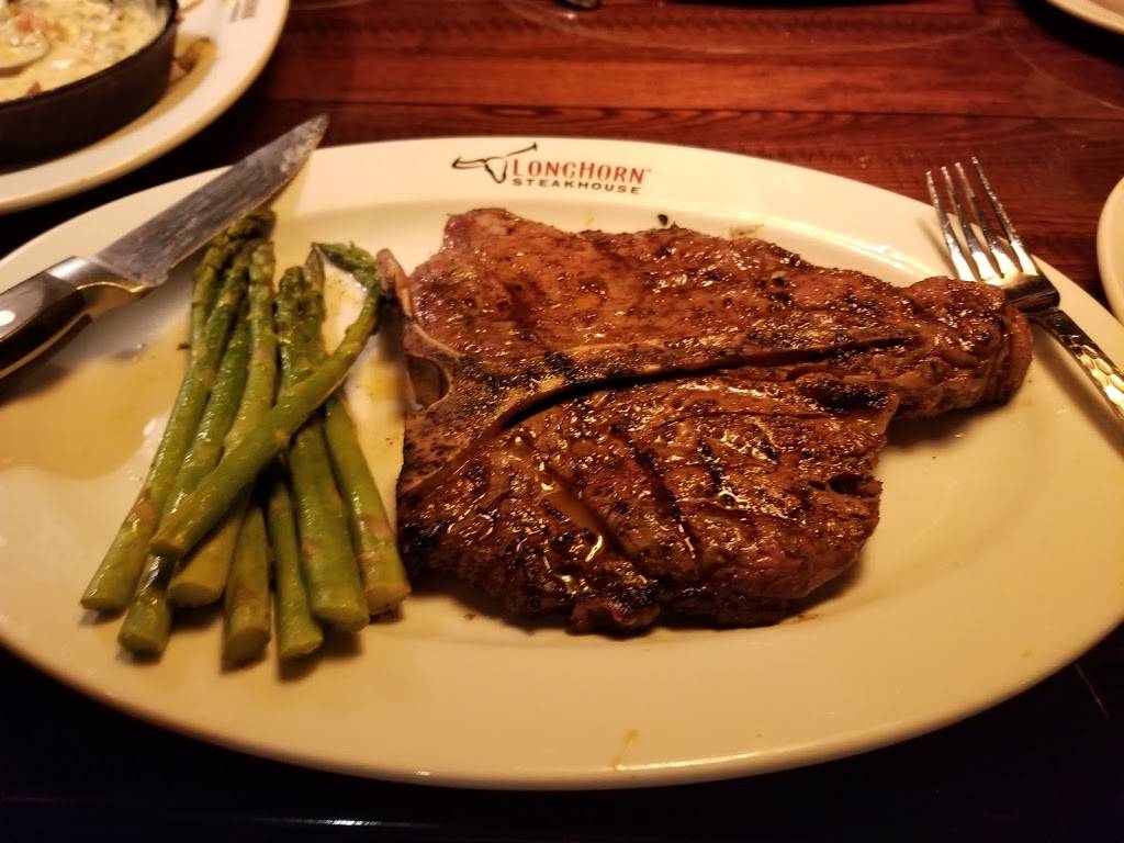 LongHorn Steakhouse | meal takeaway | 1562 S Federal Hwy, Delray Beach, FL 33483, USA | 5612781944 OR +1 561-278-1944