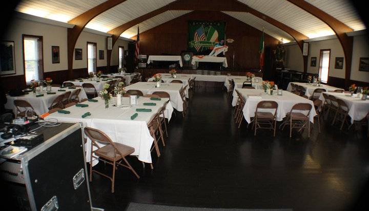 Shamrock Club of Columbus | restaurant | 60 W Castle Rd, Columbus, OH 43207, USA | 6144914449 OR +1 614-491-4449