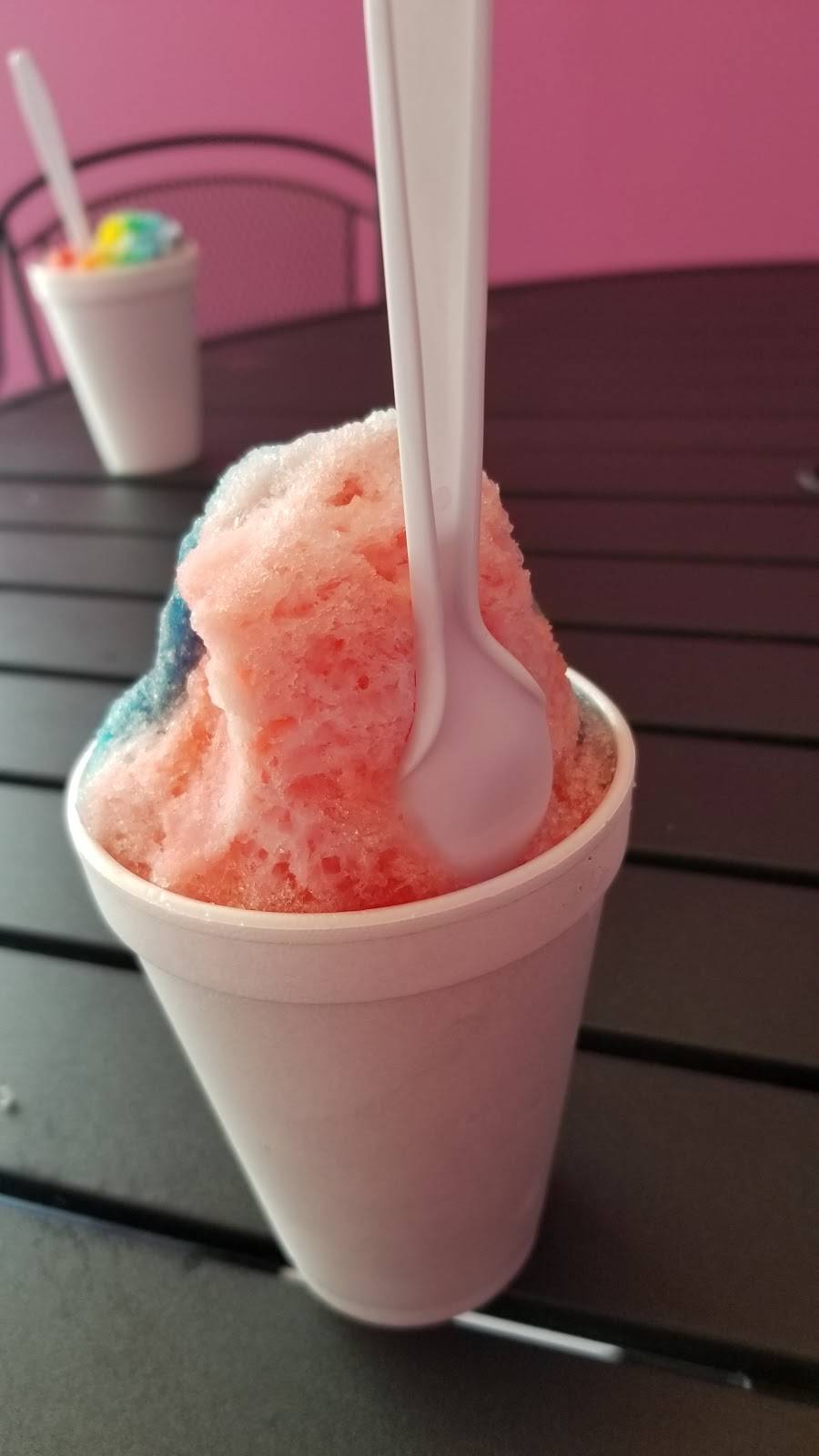 Pelicans SnoBalls | restaurant | 5900 Kingston Pike, Knoxville, TN 37919, USA | 8652476463 OR +1 865-247-6463