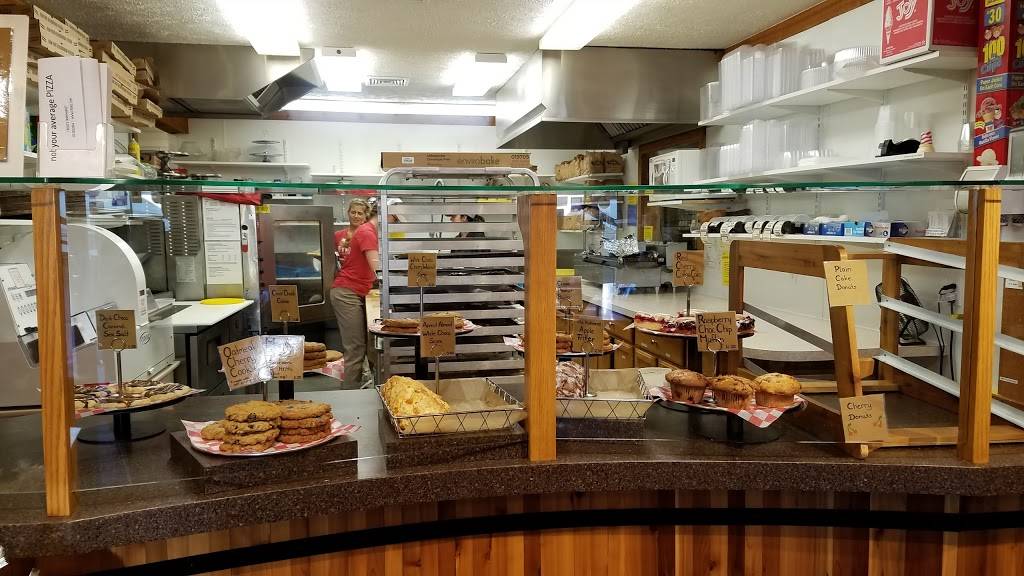 Friskes Farm Market | bakery | 10743 US-31, Ellsworth, MI 49729, USA | 2315992604 OR +1 231-599-2604