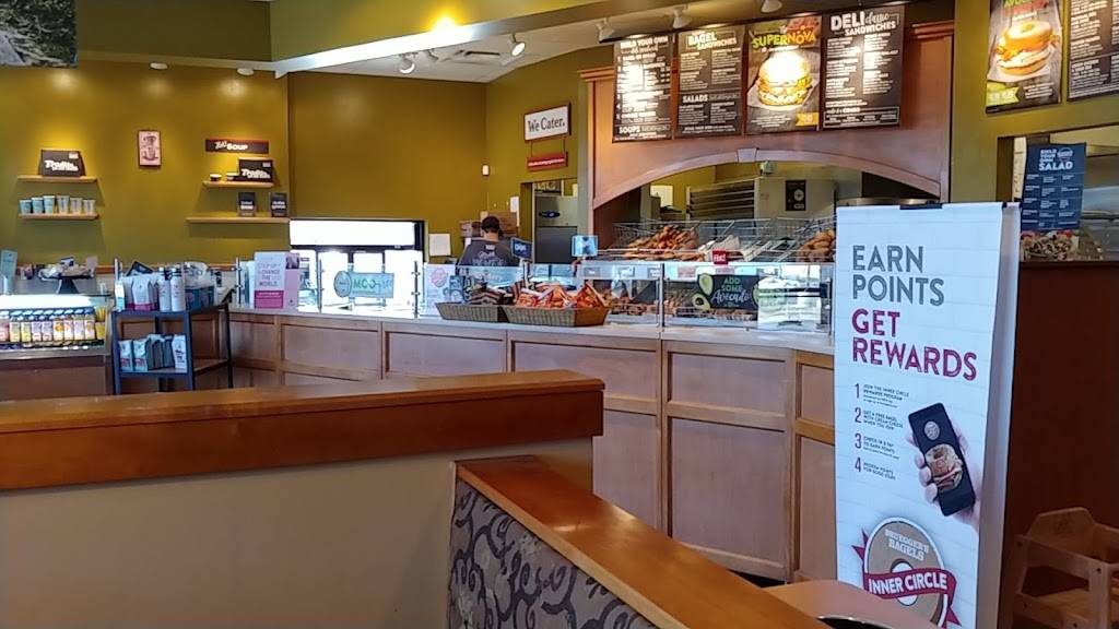Brueggers Bagels | bakery | 12525 Ulysses St NE Suite 100, Blaine, MN 55434, USA | 7638627830 OR +1 763-862-7830