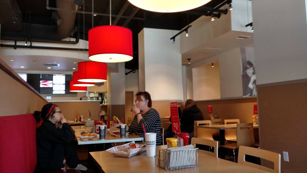 Smashburger | Delivery & Takeout Available | restaurant | 312 S 4th St Suite 300, Louisville, KY 40202, USA | 5025831500 OR +1 502-583-1500