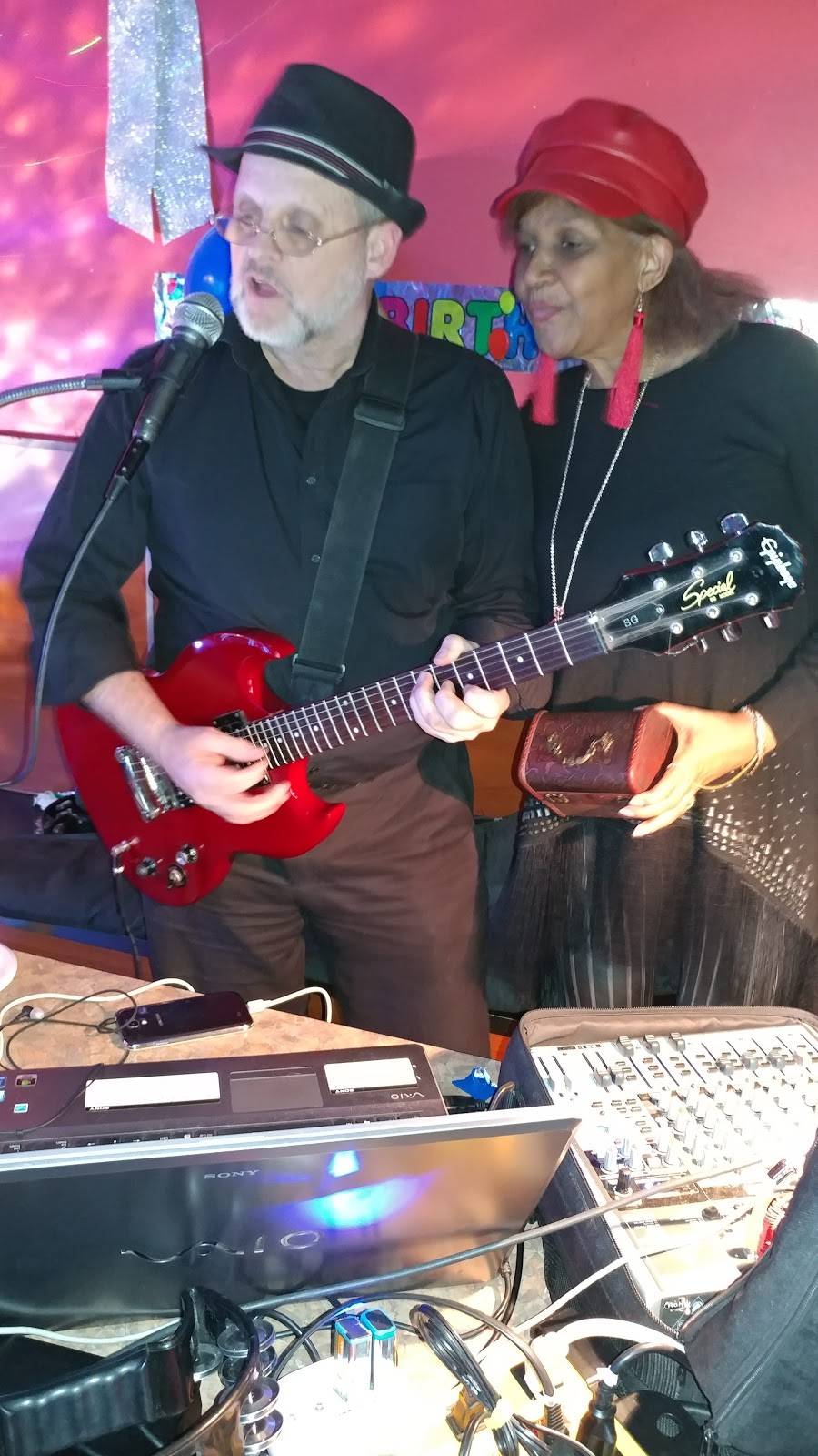 Happyland Restaurant Pub & Cafe | restaurant | 2302 Eglinton Ave E, Scarborough, ON M1K 2M2, Canada | 4167599780 OR +1 416-759-9780