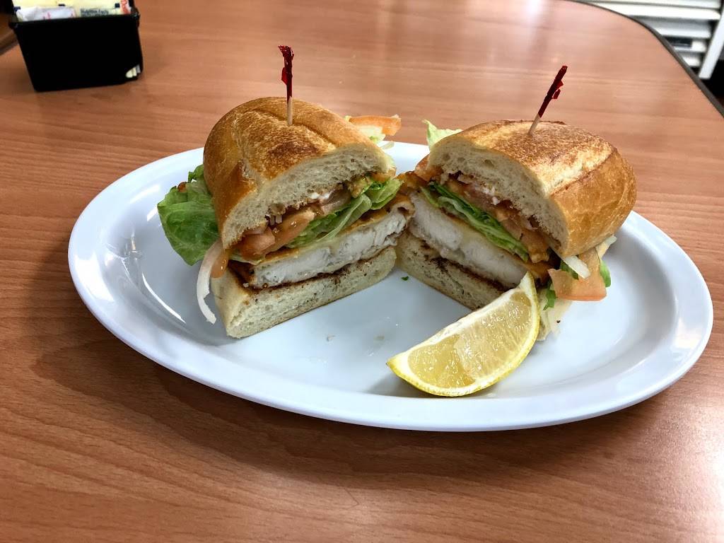 URUPILI Deli Restaurant & Pasteleria | restaurant | 518 Market St, Newark, NJ 07105, USA | 9733446891 OR +1 973-344-6891