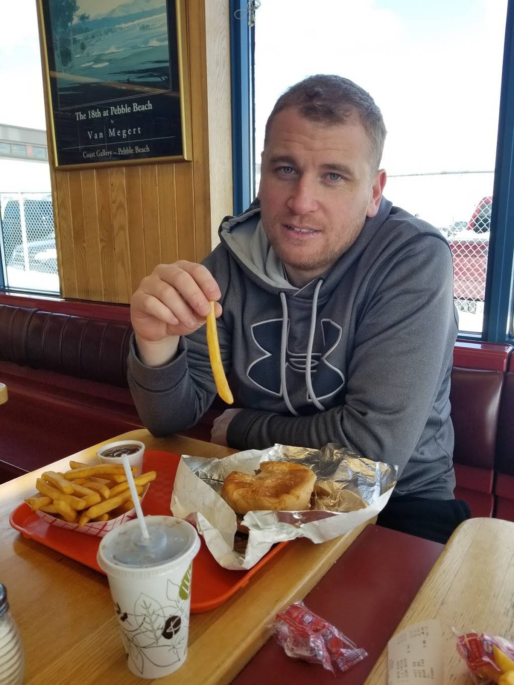 Barrie Burger Dunlop | restaurant | 404 Dunlop St W, Barrie, ON L4N 1C2, Canada | 7057220660 OR +1 705-722-0660