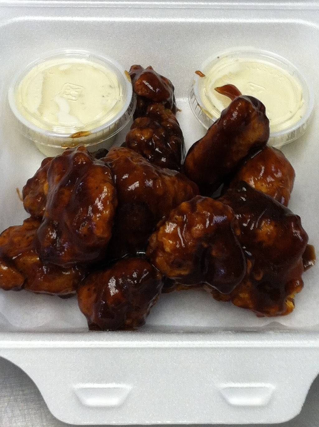 Crossroads Pizza & Subs | meal takeaway | W229 S8680 Clark St, Big Bend, WI 53103, USA | 2626624466 OR +1 262-662-4466