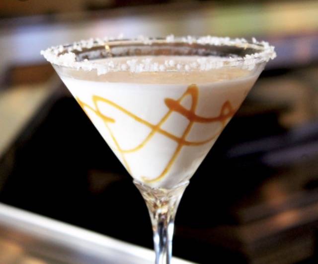 Backstreet Wine and Dine | restaurant | 310 E Back St, Hecker, IL 62248, USA | 6184301052 OR +1 618-430-1052