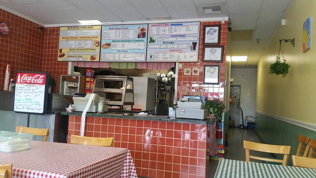 Herfys Burgers | restaurant | 25666 104th Ave SE, Kent, WA 98030, USA | 2538593292 OR +1 253-859-3292