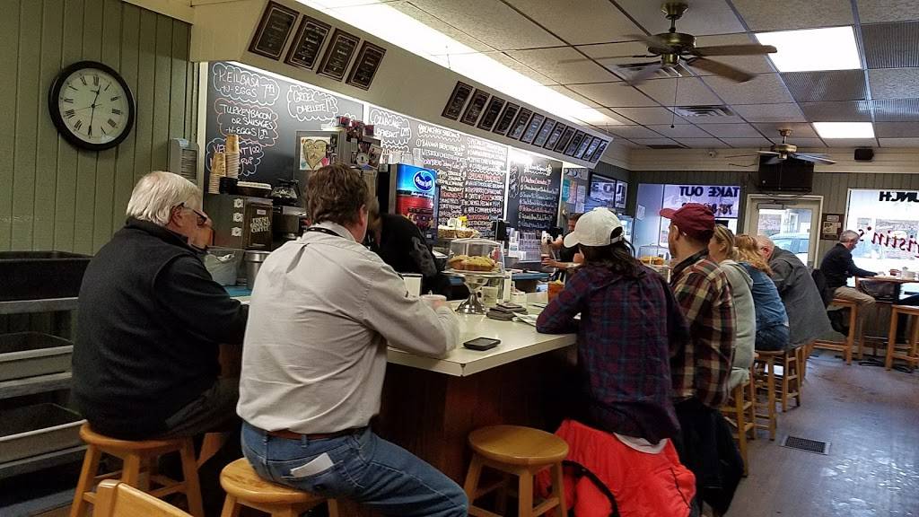 Kristins Restaurant | restaurant | 349 Washington St, Braintree, MA 02184, USA | 7818432022 OR +1 781-843-2022