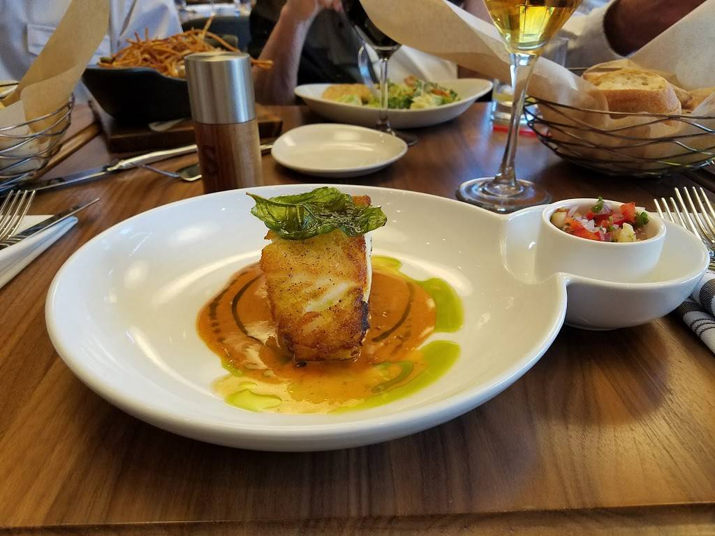 Seneca Buffalo Creek Casino | restaurant | 1 Fulton St, Buffalo, NY 14204, USA | 8778736322 OR +1 877-873-6322