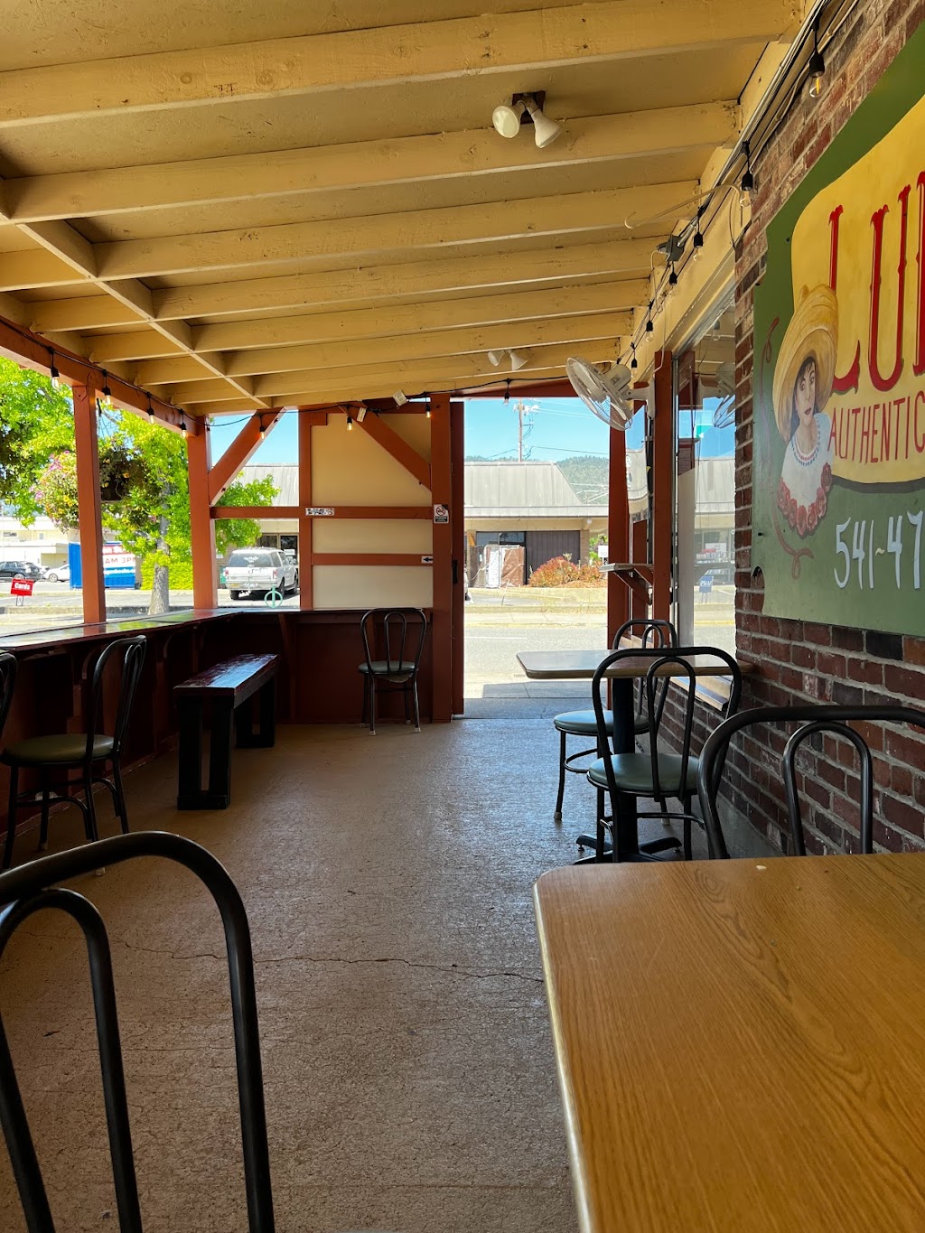 Lupitas Taqueria | restaurant | 147 NE E St, Grants Pass, OR 97526, USA | 5414763082 OR +1 541-476-3082