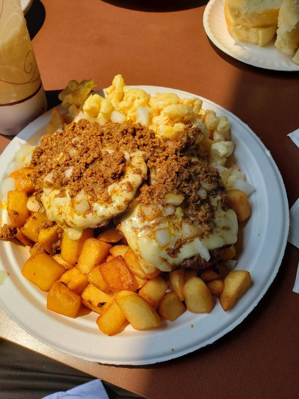 Nick Tahou Hots | restaurant | 320 W Main St, Rochester, NY 14608, USA | 5854360184 OR +1 585-436-0184