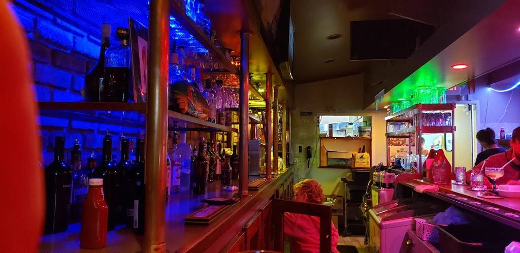 Parrot Cove | restaurant | 33475 Dequindre Rd, Troy, MI 48083, USA | 2485856080 OR +1 248-585-6080