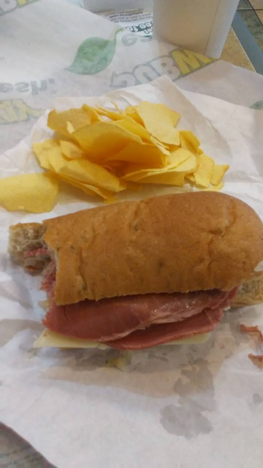 Subway | meal takeaway | 3701 Leopard St, Corpus Christi, TX 78408, USA | 3618837000 OR +1 361-883-7000