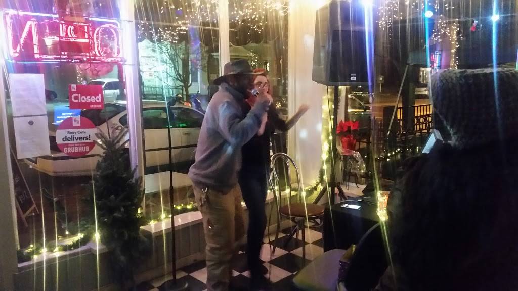 Roxy Cafe | restaurant | 1104 W Main St, Richmond, VA 23220, USA | 8043427699 OR +1 804-342-7699