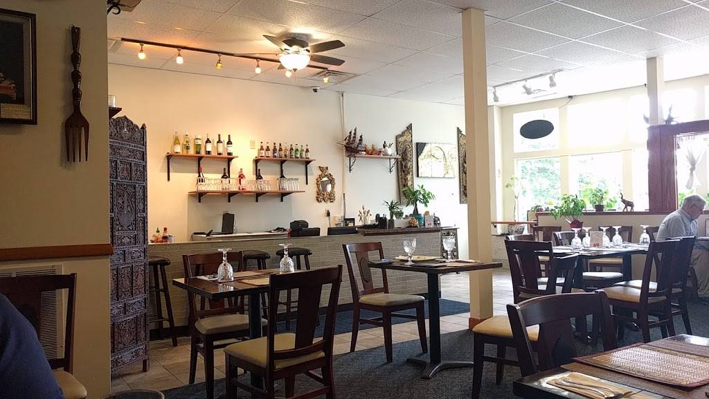 Siam Express | restaurant | 4819 W National Ave, Milwaukee, WI 53214, USA | 4146727426 OR +1 414-672-7426