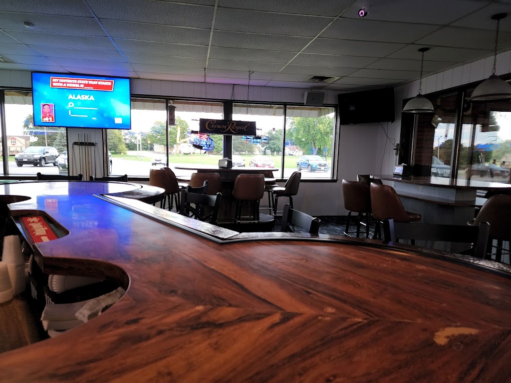Pioneer Bowl | restaurant | 1801 WI-175, Richfield, WI 53076, USA | 2626284020 OR +1 262-628-4020