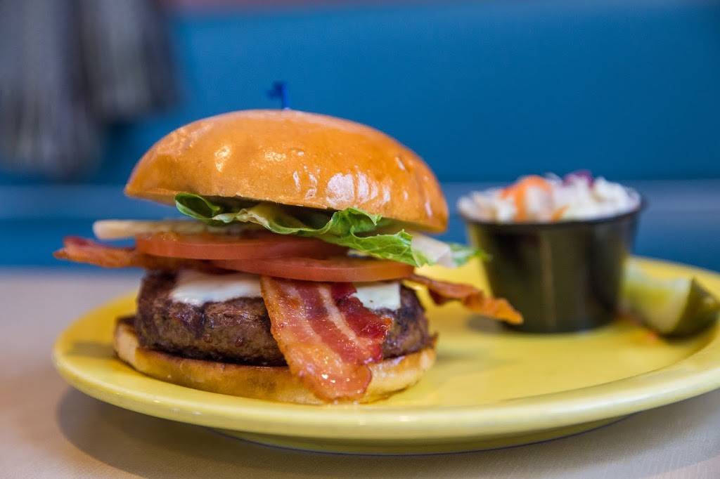 Miss Portland Diner | restaurant | 140 Marginal Way, Portland, ME 04101, USA | 2072106673 OR +1 207-210-6673