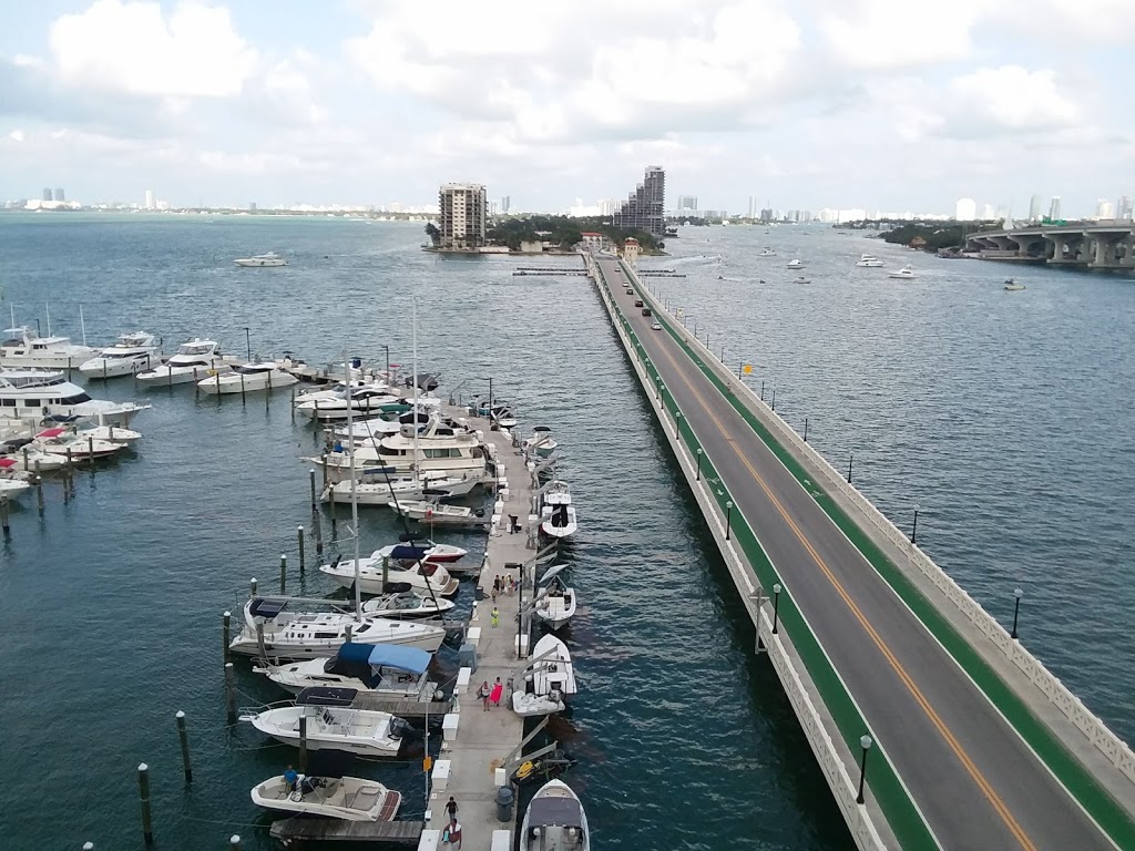 Mikes At Venetia | meal delivery | 555 NE 15th St 9th Floor, Miami, FL 33132, USA | 3053745731 OR +1 305-374-5731