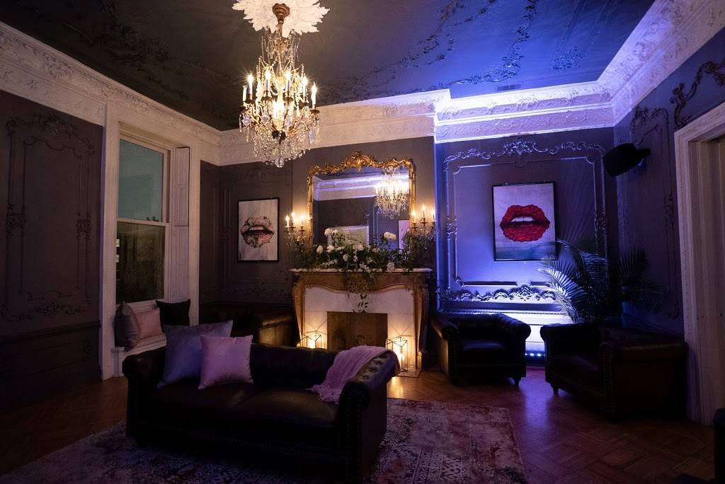 The Manor | restaurant | 924 N Charles St, Baltimore, MD 21201, USA | 4438351526 OR +1 443-835-1526