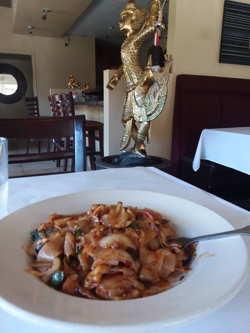 Pookies | restaurant | 900 Hampshire Rd X, Westlake Village, CA 91361, USA | 8053810094 OR +1 805-381-0094