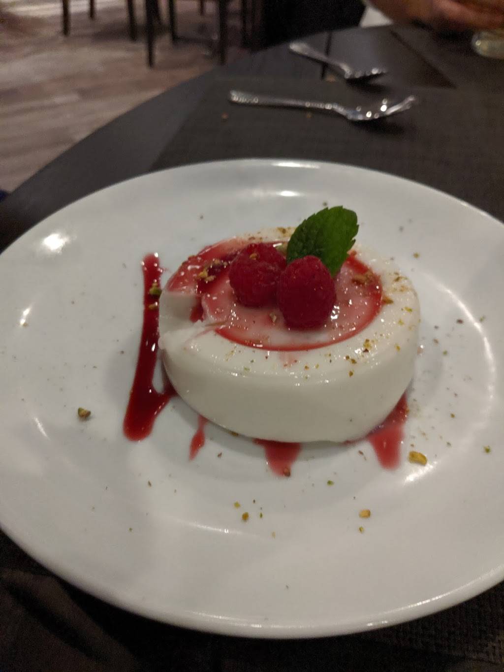 Vintage78 | restaurant | 2100 P St NW, Washington, DC 20037, USA | 2026521423 OR +1 202-652-1423