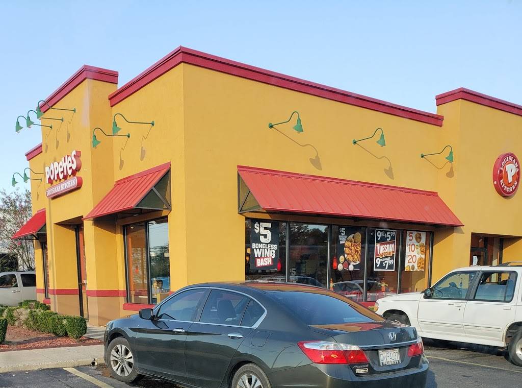 Popeyes Louisiana Kitchen | restaurant | 648 S Memorial Dr, Greenville, NC 27834, USA | 2525513002 OR +1 252-551-3002