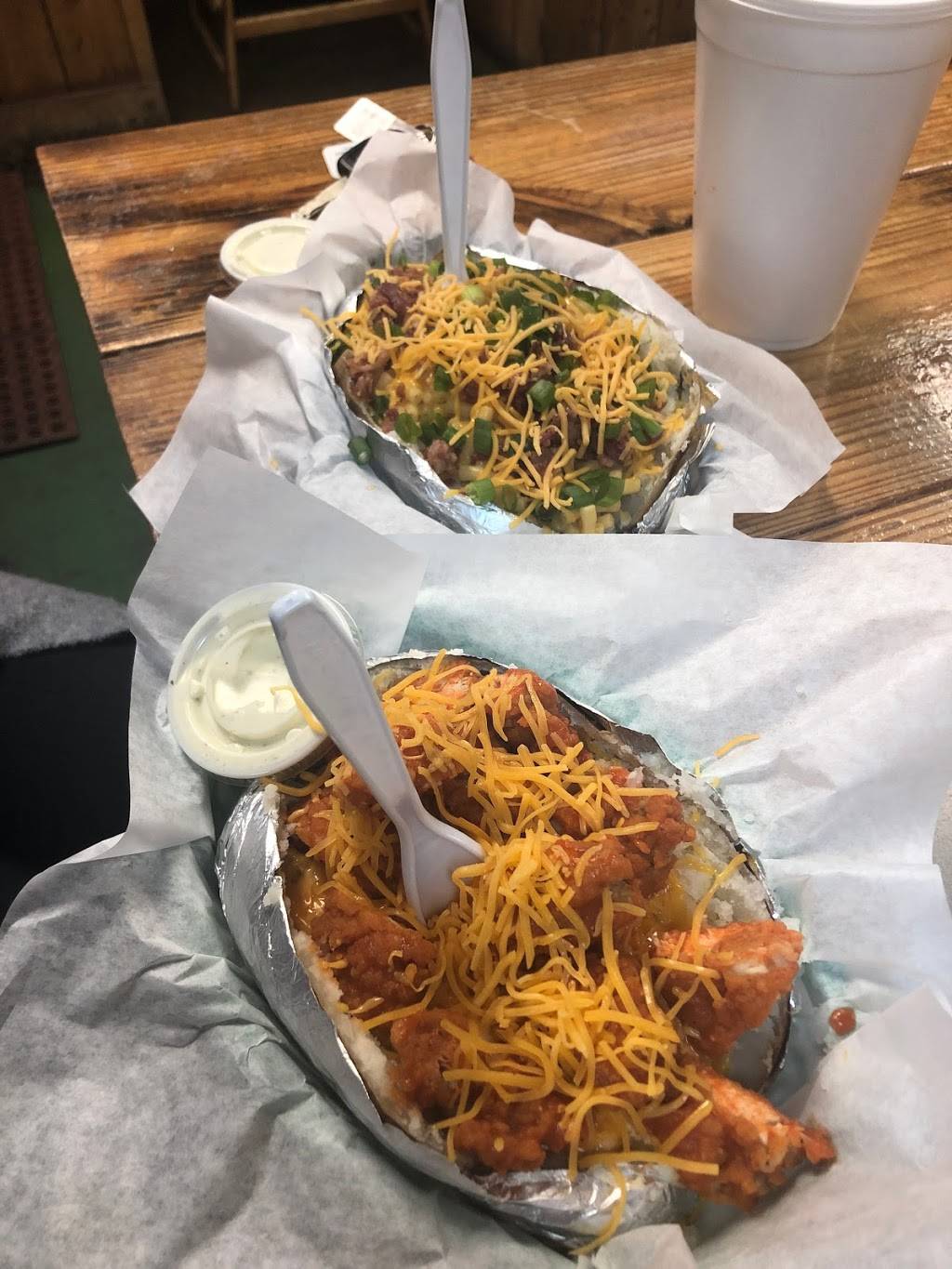 Spud Ranch | restaurant | 118 Common St, New Braunfels, TX 78130, USA | 8303874466 OR +1 830-387-4466