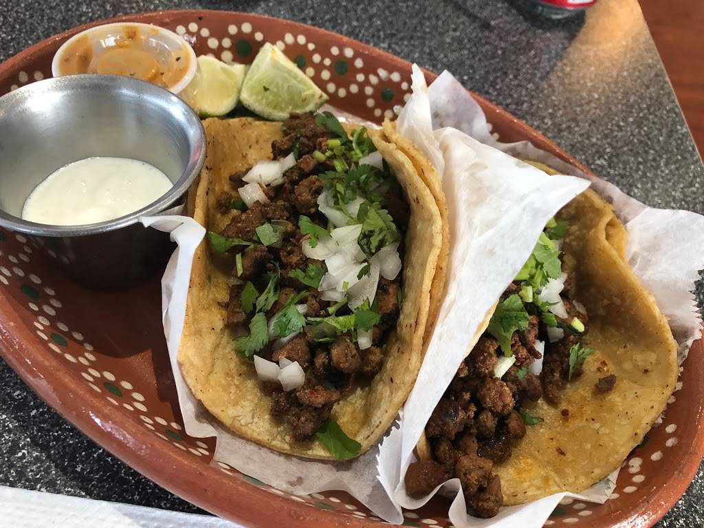 La Estancia | restaurant | 25 Forest Ave, Riverside, IL 60546, USA | 7085301830 OR +1 708-530-1830