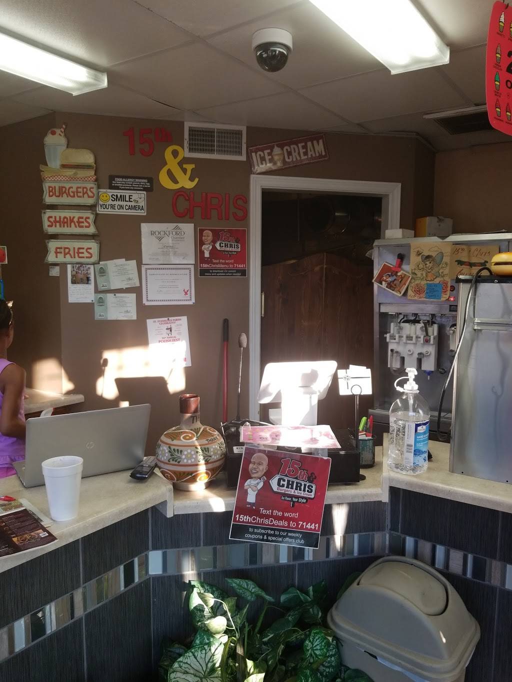 15th & Chris | restaurant | 201 15th Ave, Rockford, IL 61104, USA | 7797744116 OR +1 779-774-4116