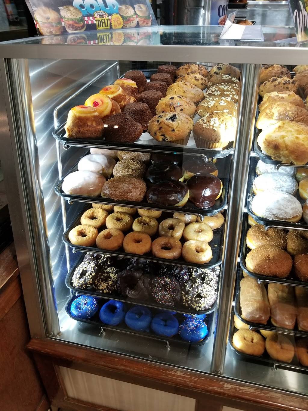 Winchells Donut House | cafe | 3023 W Florence Ave, Los Angeles, CA 90043, USA | 3237517462 OR +1 323-751-7462